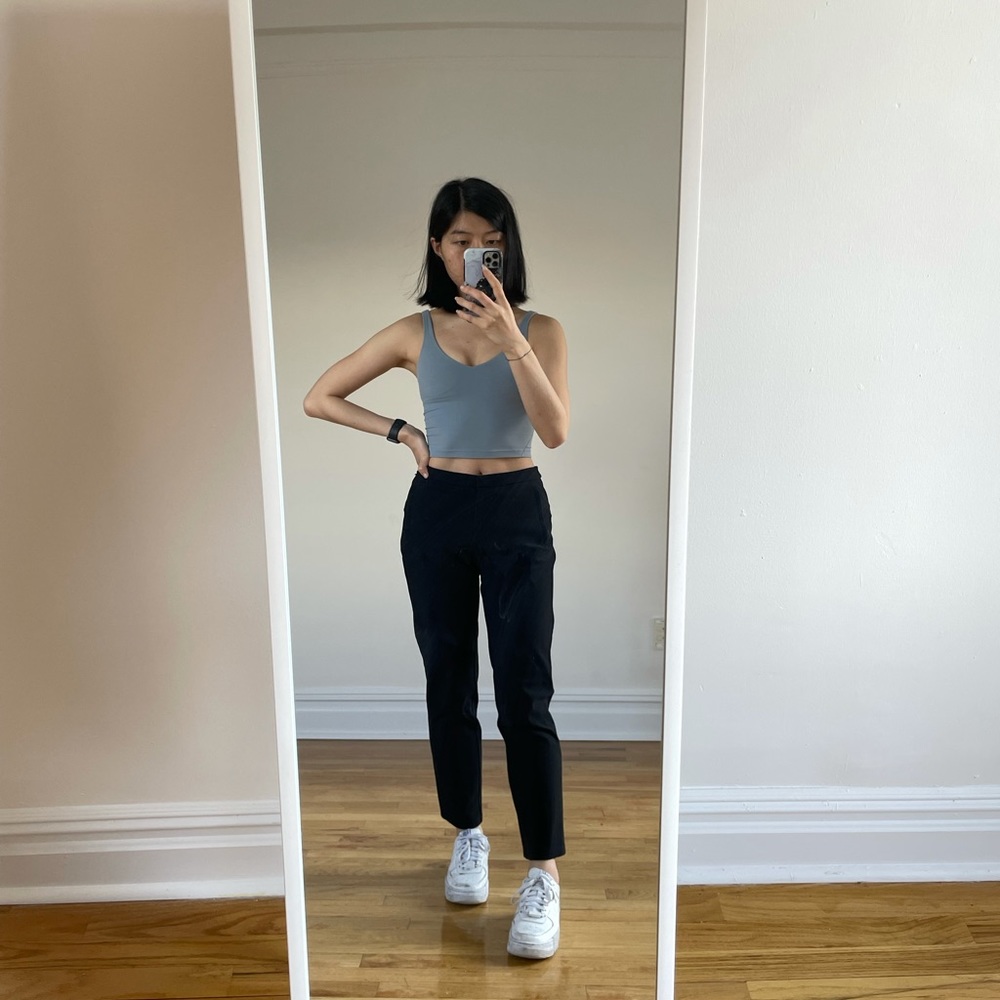 black lululemon pants
